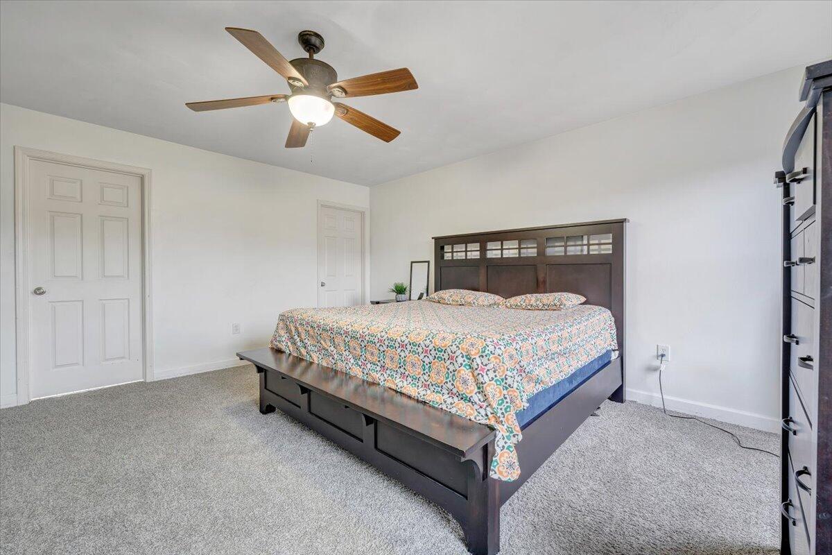 1818 High Gate Lane Salem, VA 24153 - Photo 17 of 41 Owners Suite