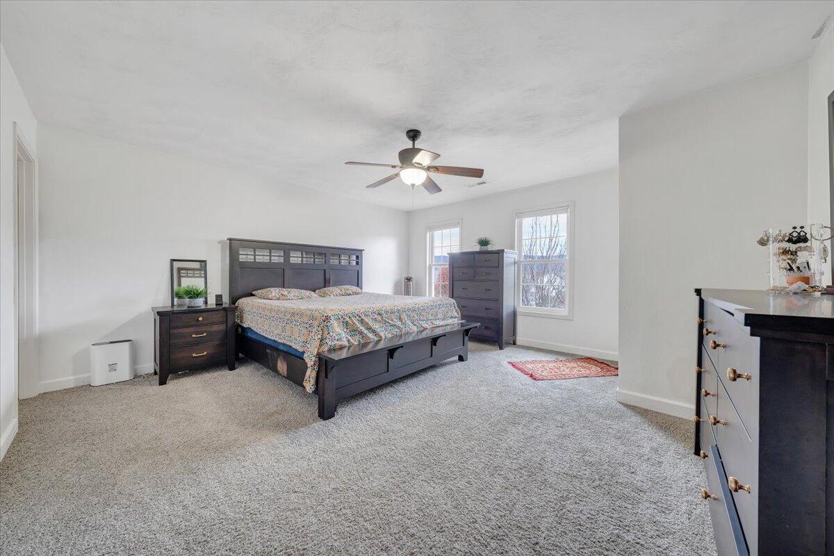 1818 High Gate Lane Salem, VA 24153 - Photo 18 of 41 Owners - upper bedroom