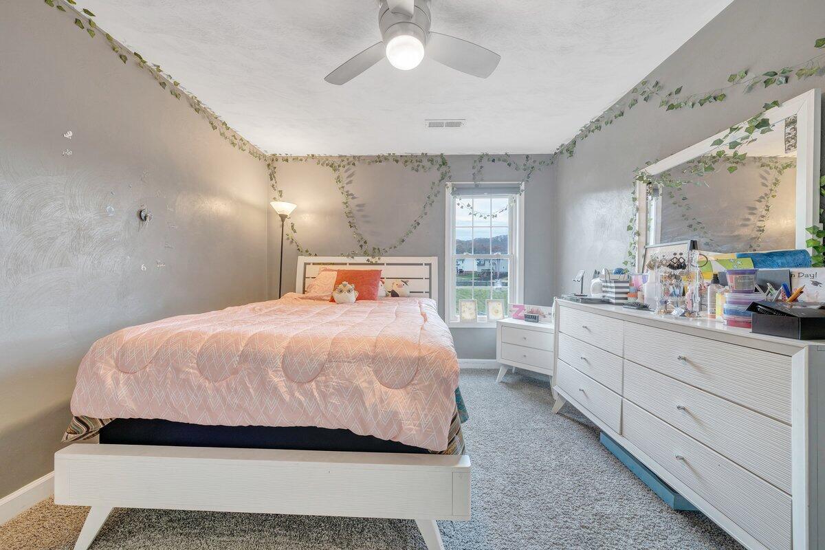 1818 High Gate Lane Salem, VA 24153 - Photo 21 of 41 Upper Bedroom