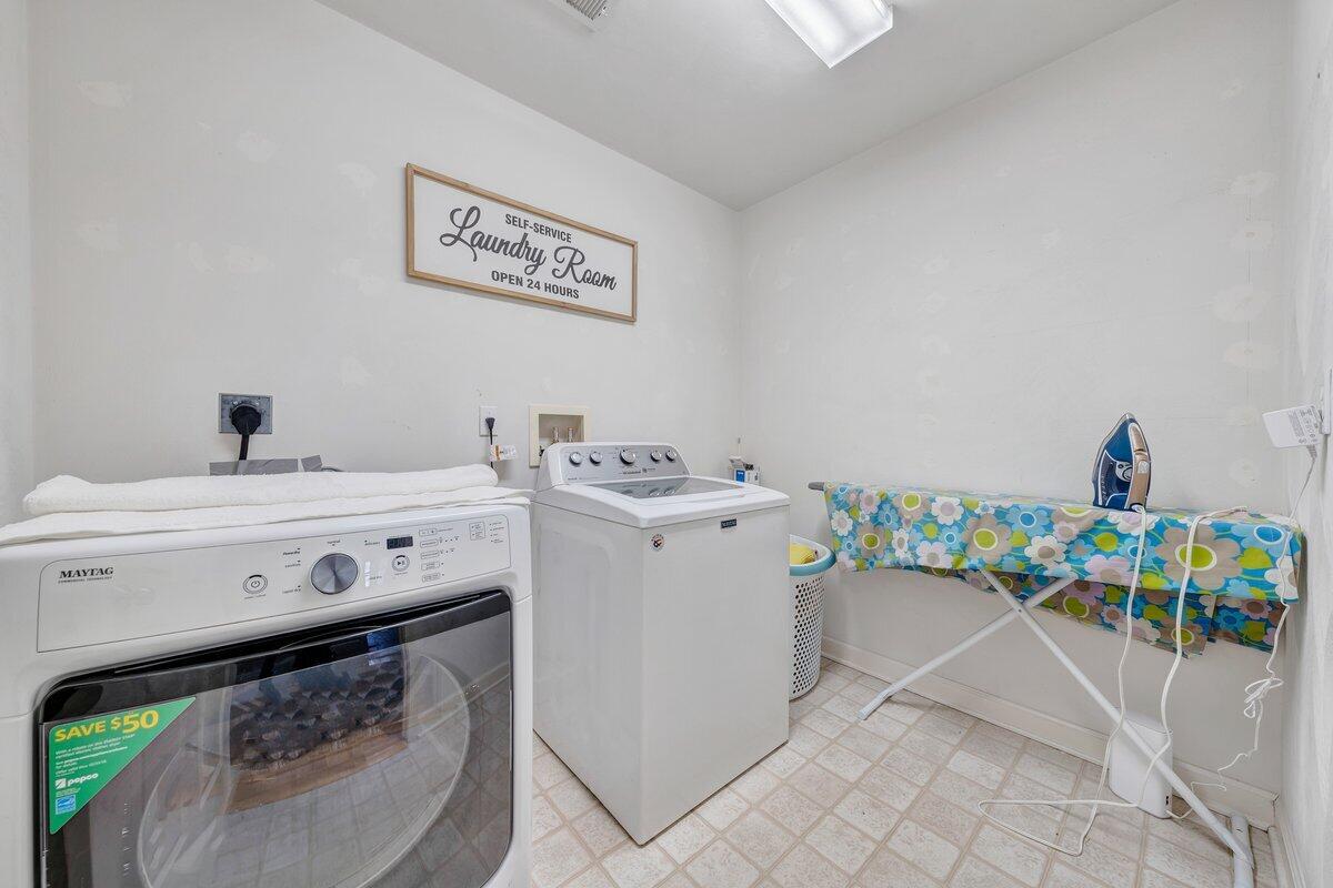 1818 High Gate Lane Salem, VA 24153 - Photo 23 of 41 Upper Laundry