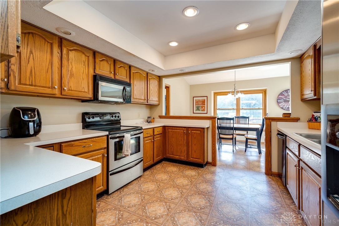 8544 Red Lion 5 Points Road Springboro, OH 45066 - Photo 10 of 57 Gallery Image 10