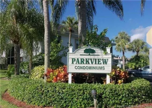 $1,700 | 1290 Southeast Parkview Place, Unit A9, Stuart, FL 34994