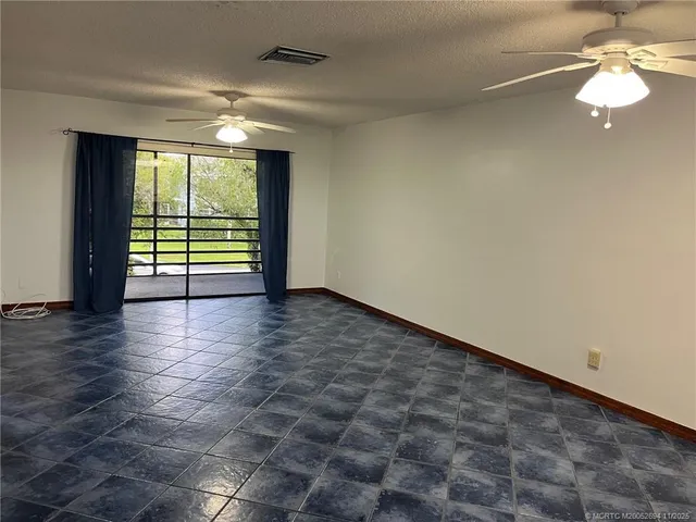 $1,700 | 1290 Southeast Parkview Place, Unit A9, Stuart, FL 34994