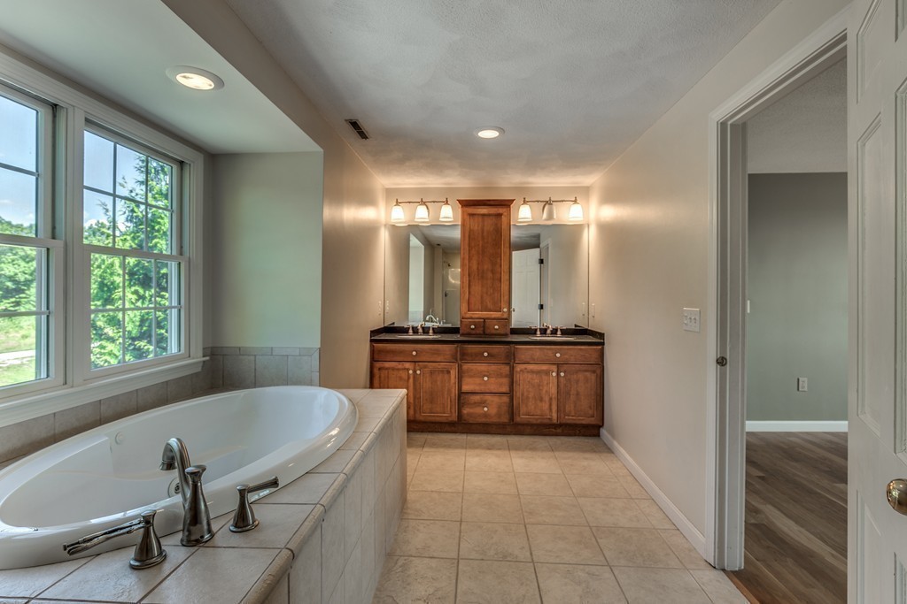 115 Winsor Road Lancaster, MA 01523 - Photo 19 of 30