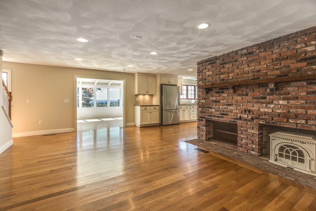 115 Winsor Road Lancaster, MA 01523 - Photo 5 of 30