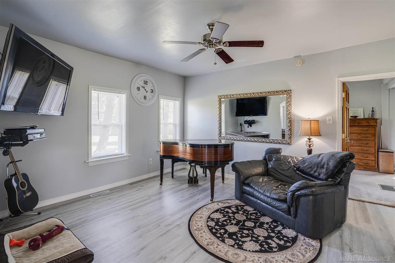 6151 Pine Knob Road Clarkston, MI 48348 - Photo 8 of 83 50051462-7.JPG