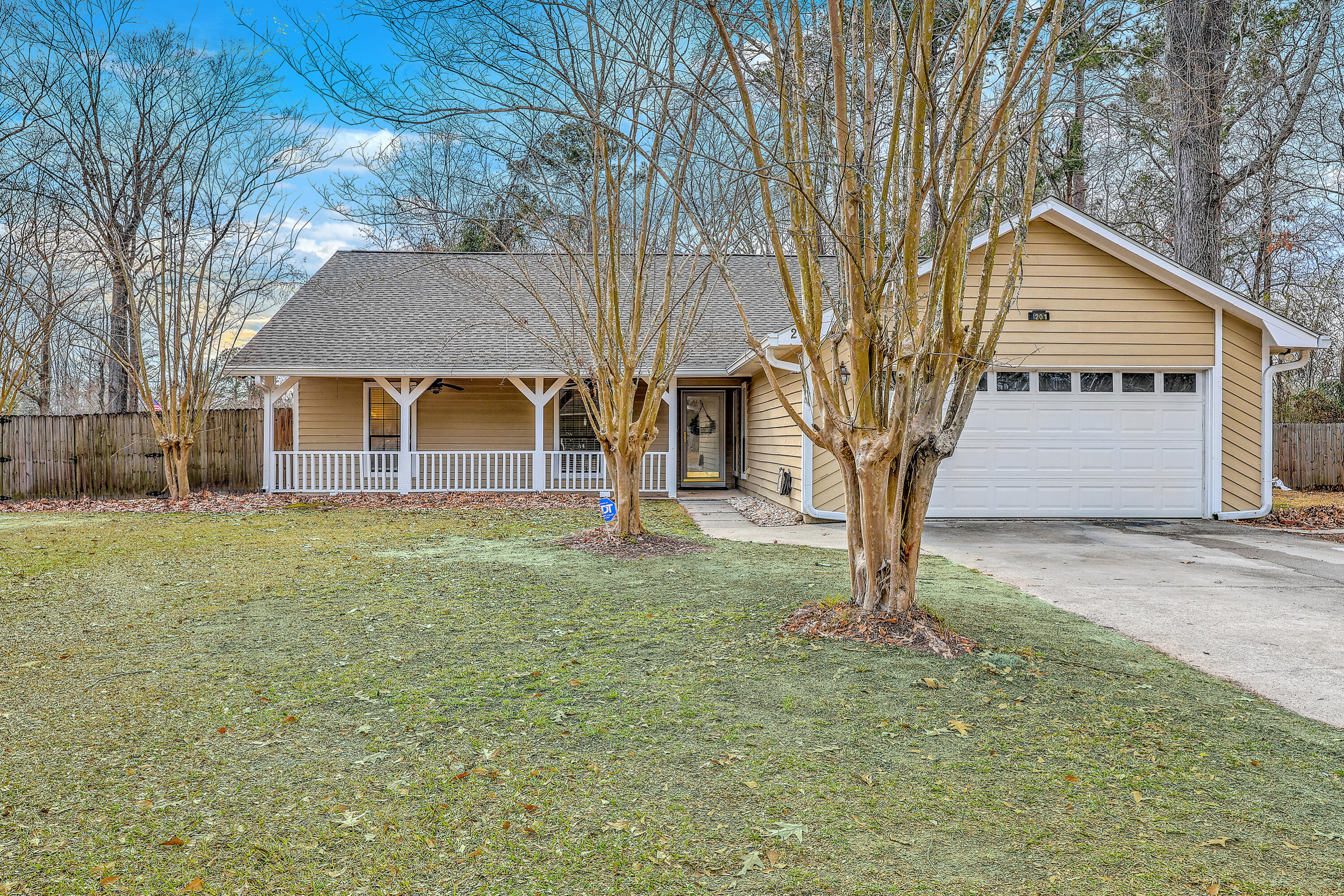 201 Sweetbriar Road Summerville, SC 29485 - Photo 1 of 31 ZYN_4632_3_4_5_6_7_8