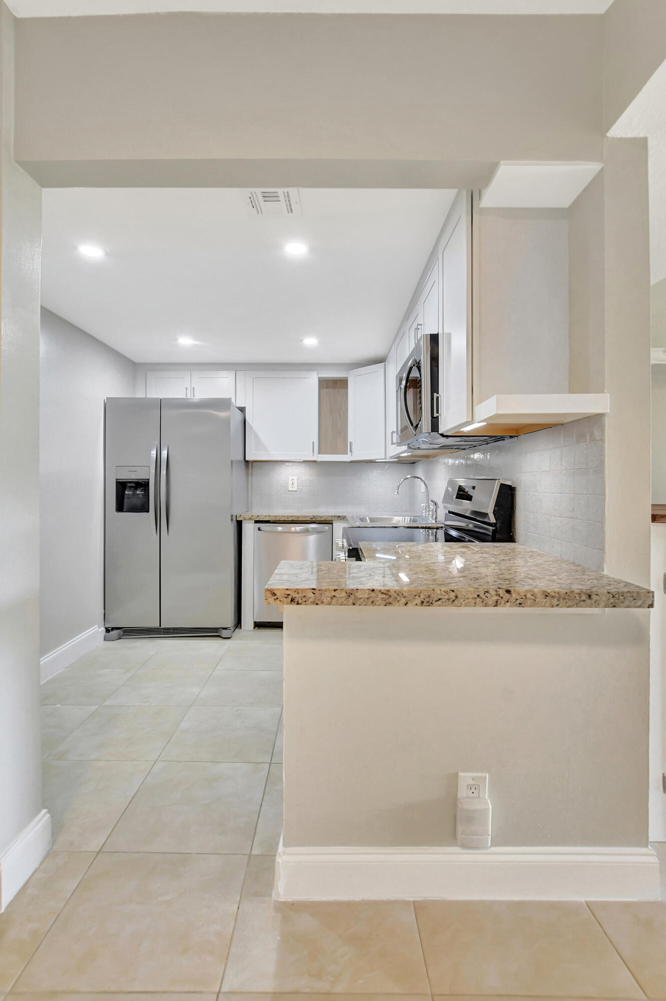 450 Northwest 20th Street, Unit 2020 Boca Raton, FL 33431 - Photo 6 of 29 20-print-DSC_0541