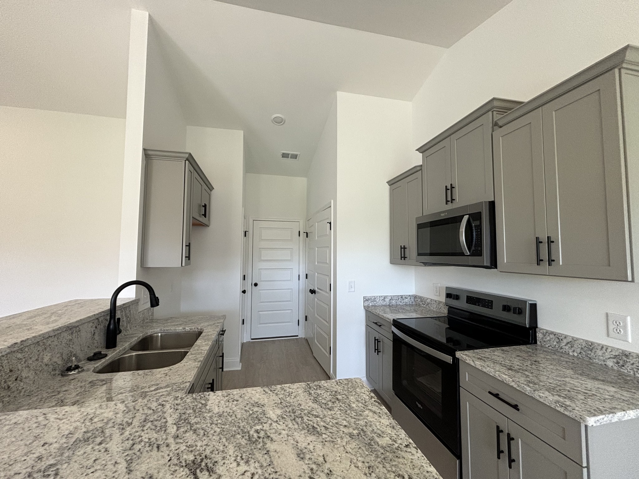 1130 Addler Drive Springfield, TN 37172 - Photo 3 of 11 Gallery Image 3
