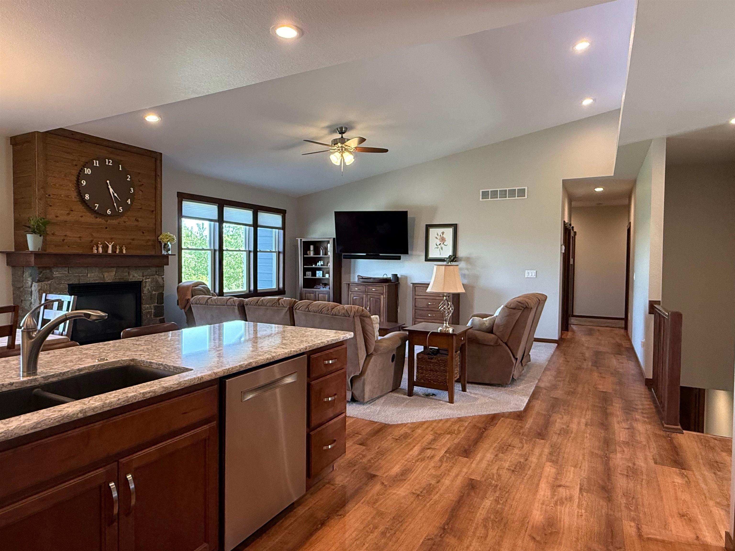 711 Meadow Ridge Lane Plymouth, WI 53073 - Photo 5 of 25
