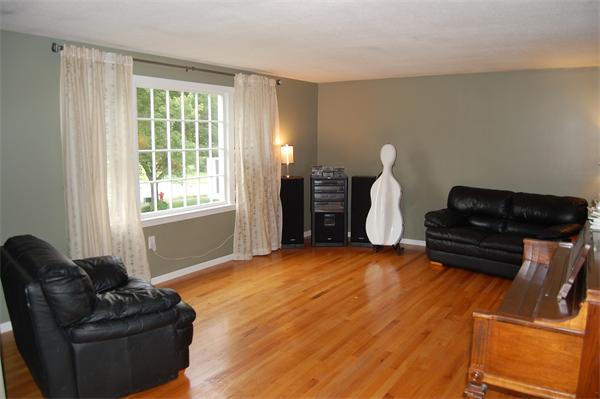 5 Juniper Brook Road Northborough, MA 01532 - Photo 5 of 16 Gallery Image 5