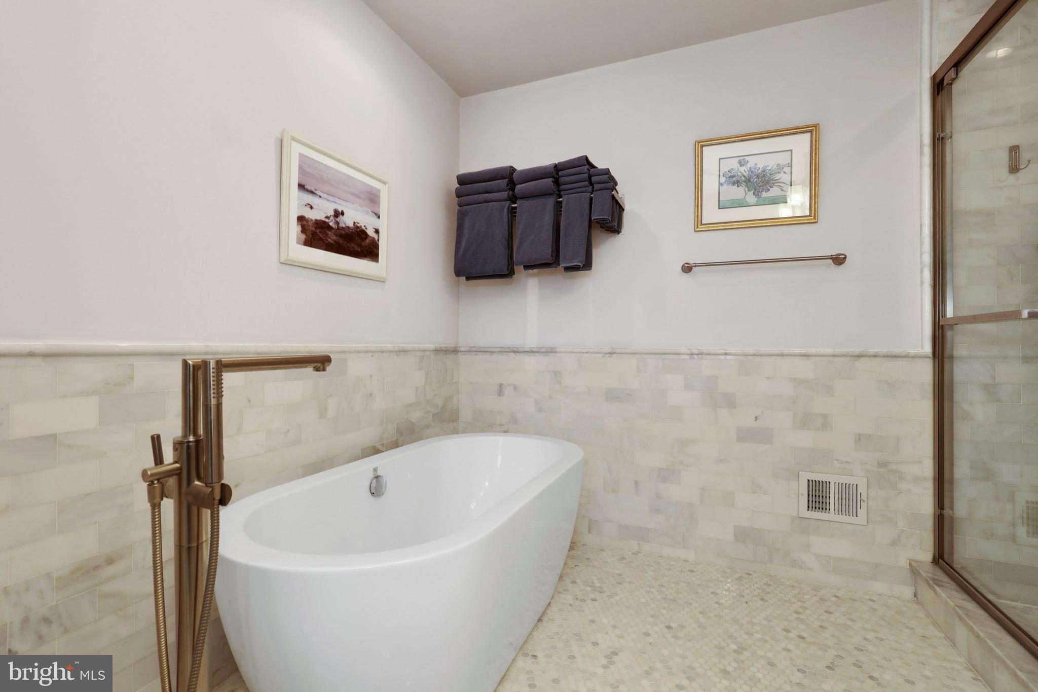 216 10th Street Northeast Washington, DC 20002 - Photo 25 of 51