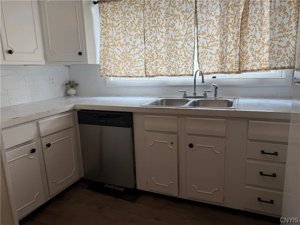 $179,900 | 189 West 3rd Street, Oswego, NY 13126