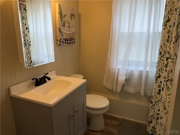 $179,900 | 189 West 3rd Street, Oswego, NY 13126
