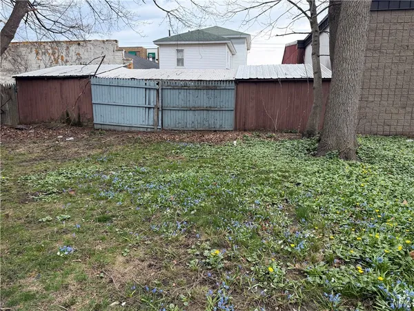 $179,900 | 189 West 3rd Street, Oswego, NY 13126