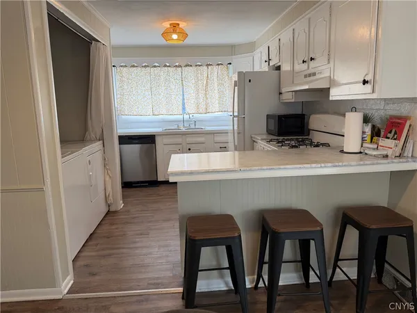 $179,900 | 189 West 3rd Street, Oswego, NY 13126