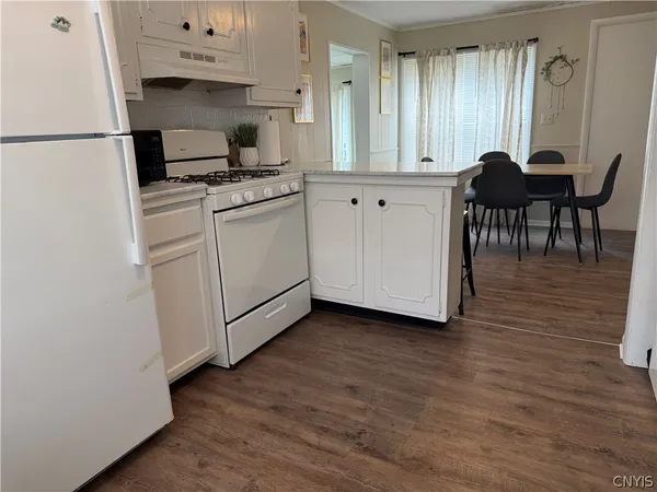 $179,900 | 189 West 3rd Street, Oswego, NY 13126