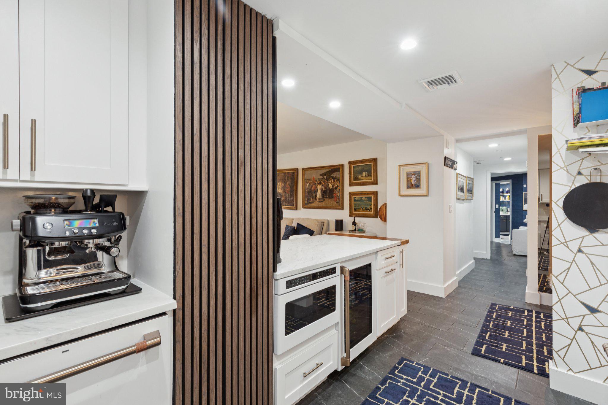 202-10 West Rittenhouse Square, Unit 1409 Philadelphia, PA 19103 - Photo 11 of 39