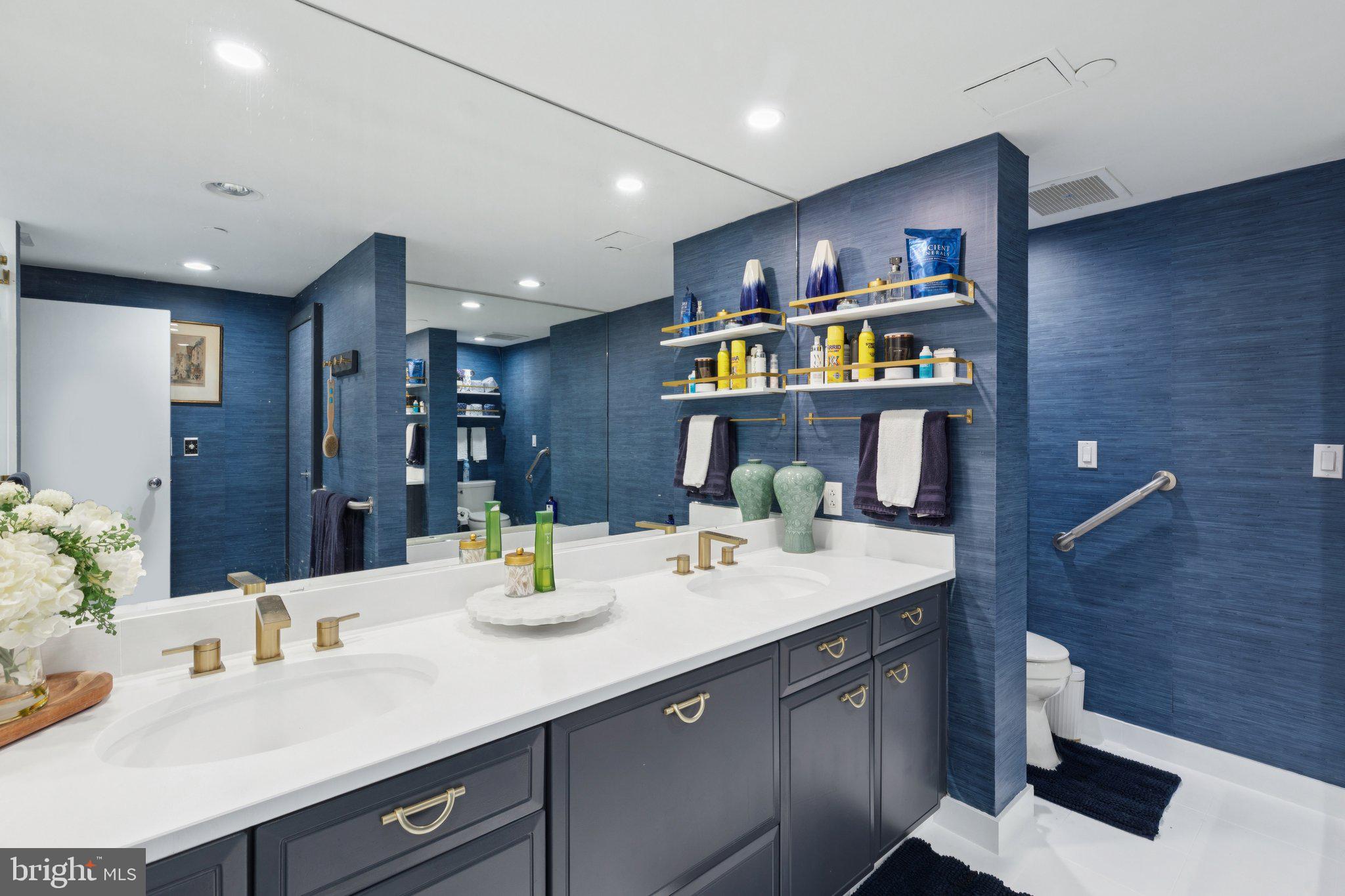 202-10 West Rittenhouse Square, Unit 1409 Philadelphia, PA 19103 - Photo 17 of 39