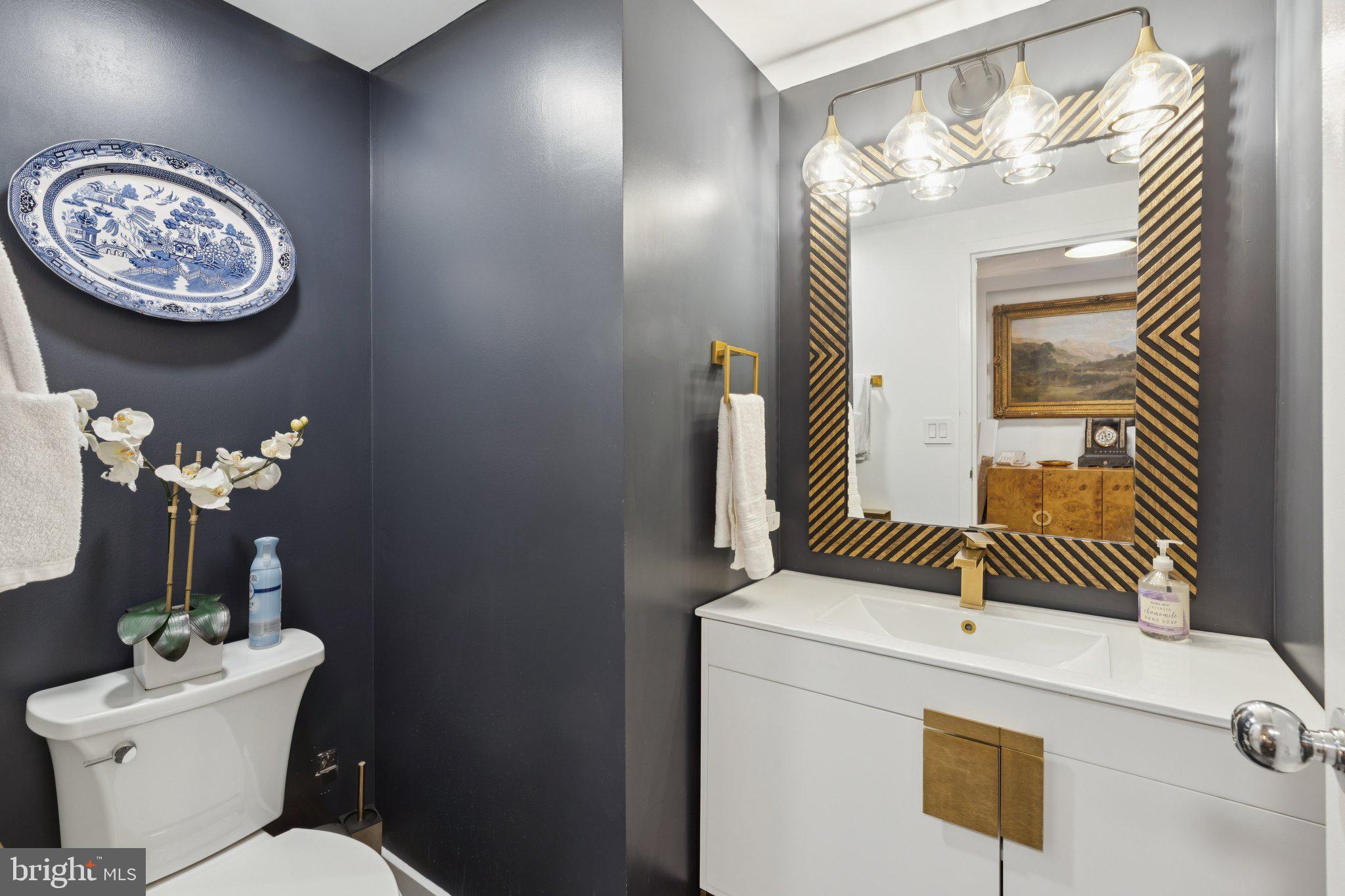 202-10 West Rittenhouse Square, Unit 1409 Philadelphia, PA 19103 - Photo 25 of 39