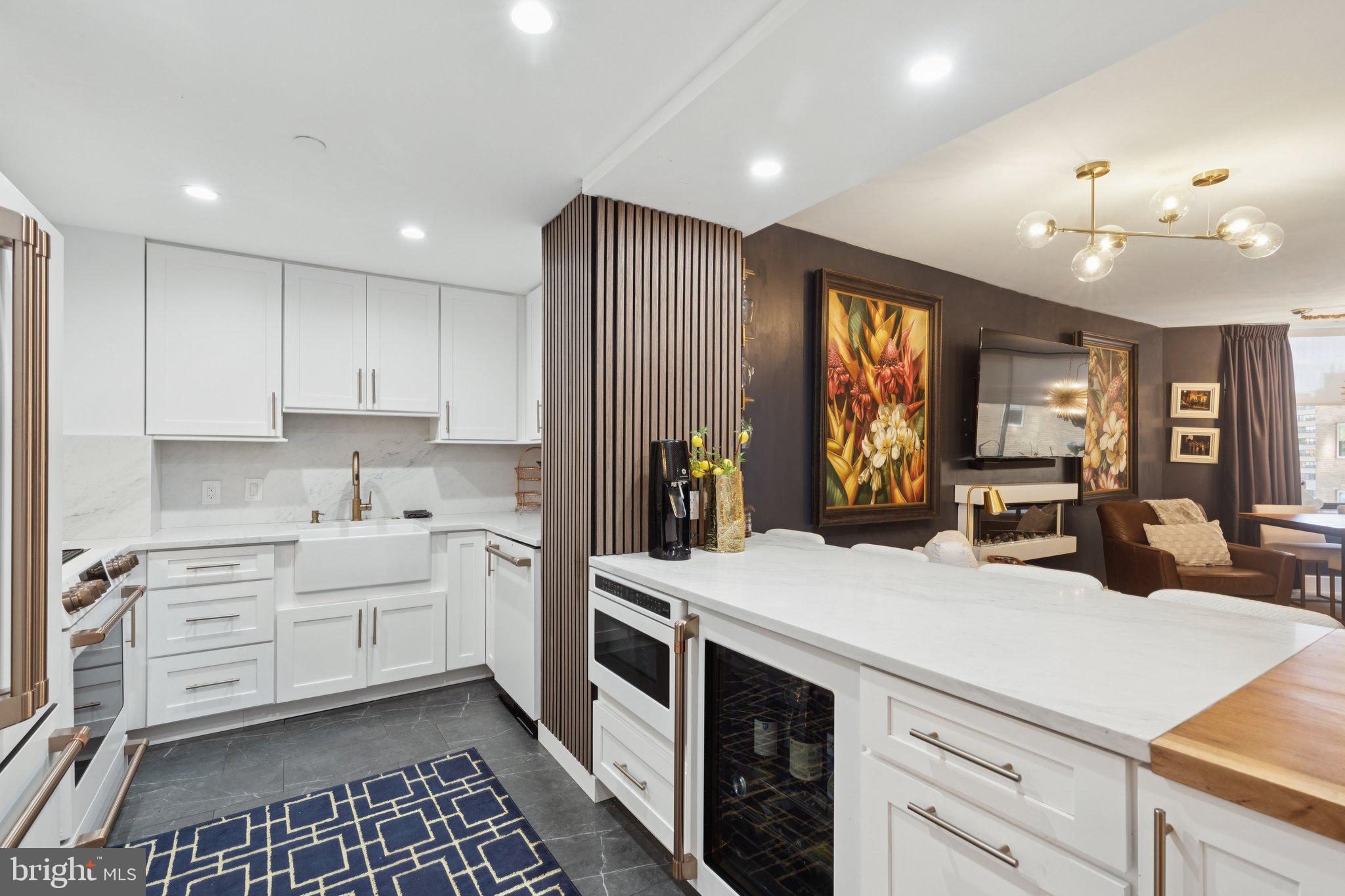 202-10 West Rittenhouse Square, Unit 1409 Philadelphia, PA 19103 - Photo 9 of 39