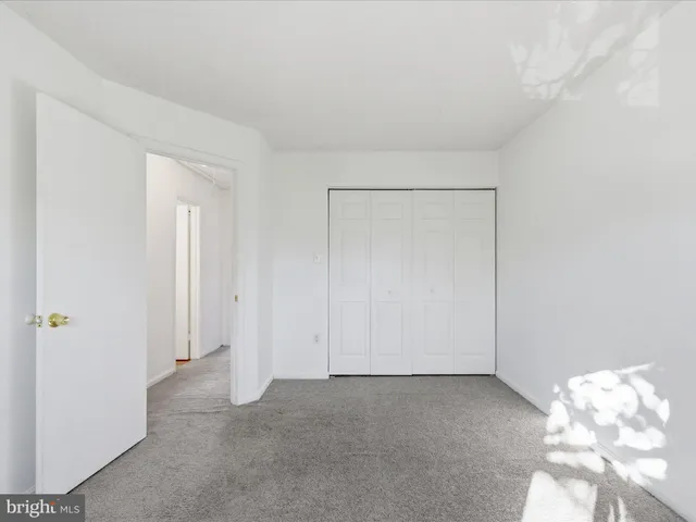 an empty room with window