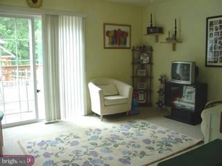 626 Frederick Street Sinking Spring, PA 19608 - Photo 3 of 6