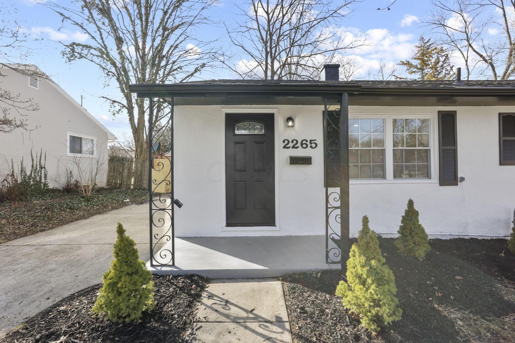 2265 Edgevale Road Columbus, OH 43221 - Photo 3 of 56 11-web-or-mls-0D3A9428