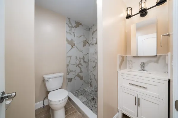 $3,250 | 213 Manhattan Avenue, Unit 2, Jersey City, NJ 07307