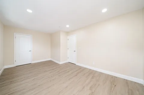 $3,250 | 213 Manhattan Avenue, Unit 2, Jersey City, NJ 07307
