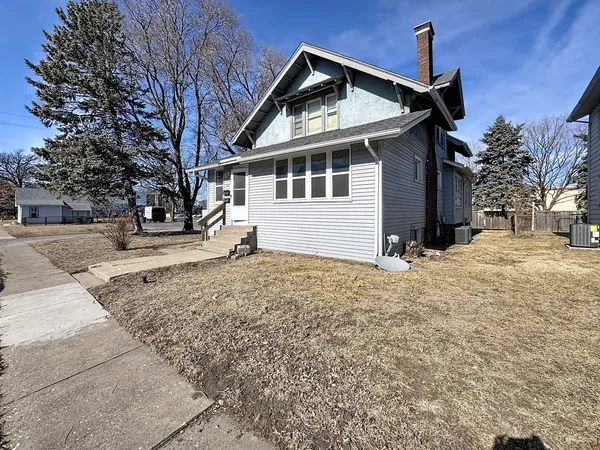 $139,900 | 1640 West 17th Street, Davenport, IA 52804