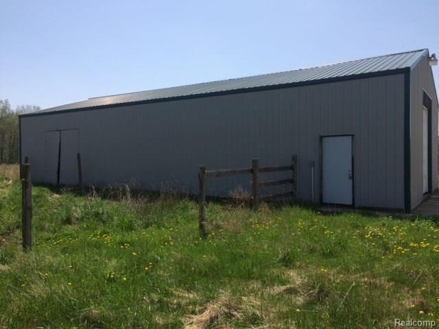 7716 Lake Pleasant Road North Branch, MI 48461 - Photo 43 of 44 barn left.jpg