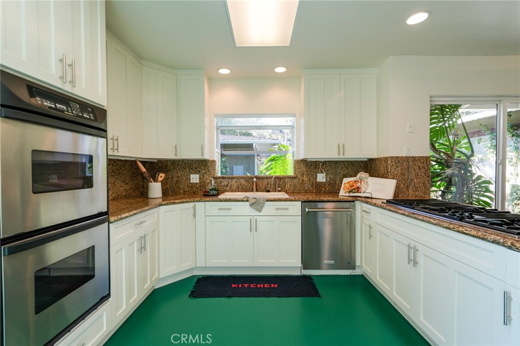 430 Devonwood Road Altadena, CA 91001 - Photo 13 of 39