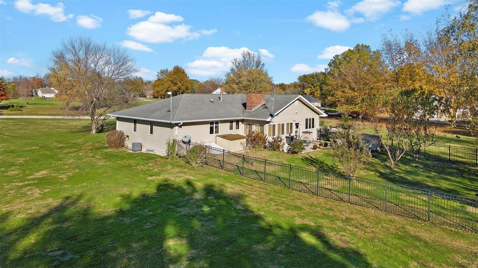 13302 Field Crest Road Highland, IL 62249 - Photo 41 of 45