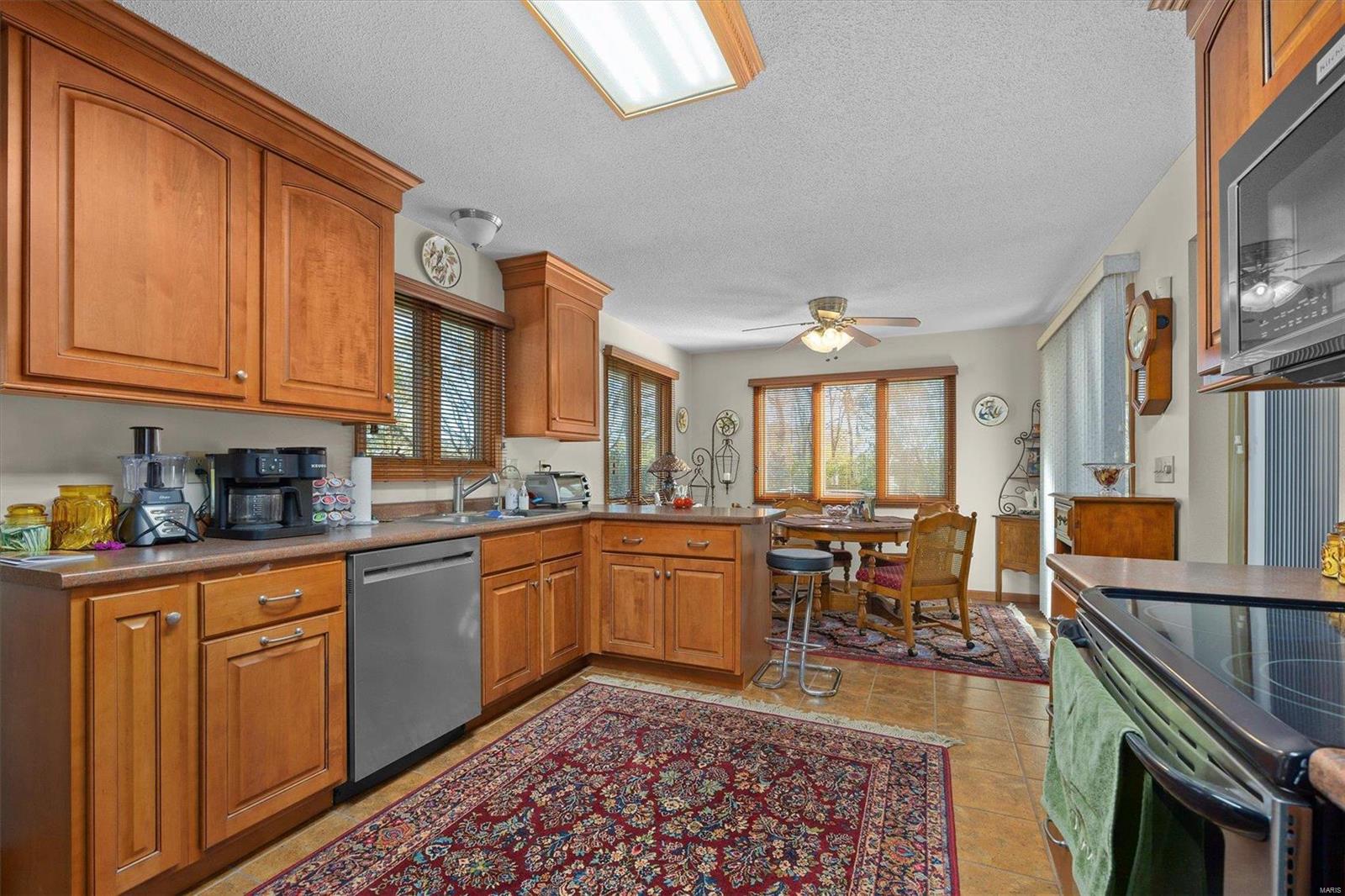 13302 Field Crest Road Highland, IL 62249 - Photo 9 of 45