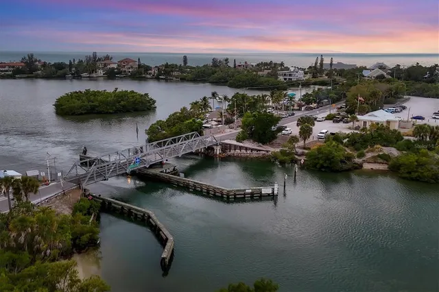 $2,299,000 | 312 Yacht Harbor Drive, Osprey, FL 34229