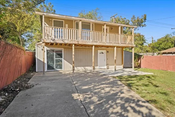$1,599 | 929 South Rosemont Avenue, Unit 927, Dallas, TX 75208