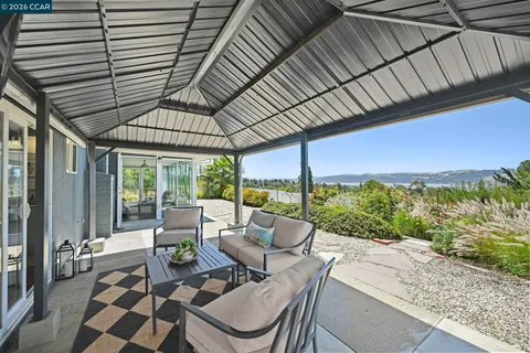 $948,500 | 274 James Court, Benicia, CA 94510