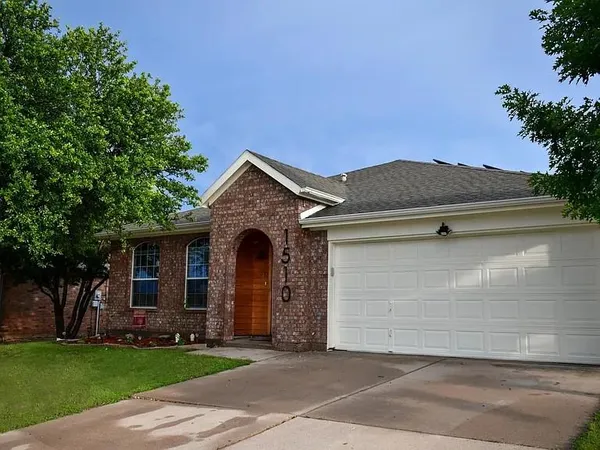 $335,000 | 1510 Sequoia Drive, Krum, TX 76249