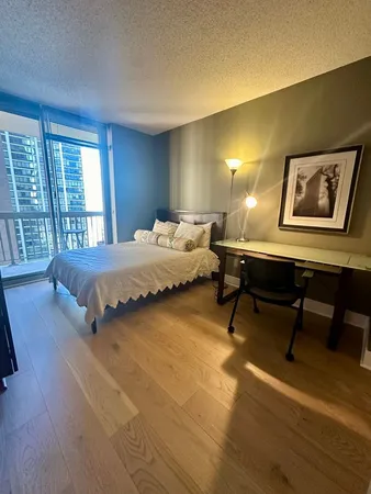 $2,450 | 222 North Columbus Drive, Unit 1407, Chicago, IL 60601