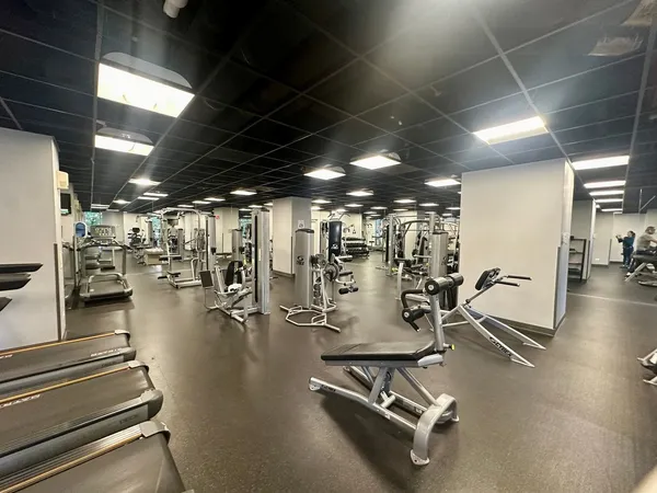 $2,450 | 222 North Columbus Drive, Unit 1407, Chicago, IL 60601