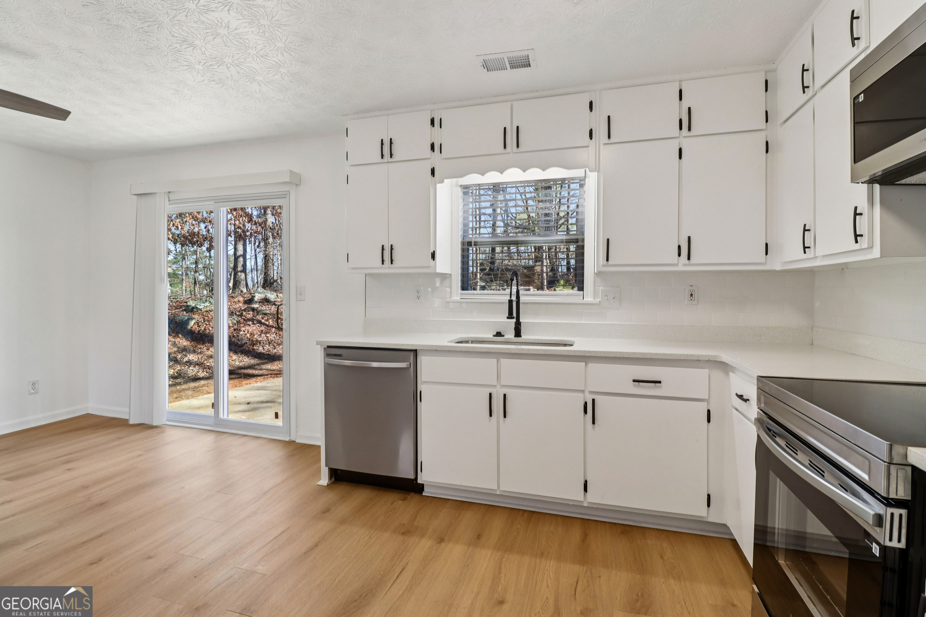 3840 Rolling Place Conley, GA 30288 - Photo 9 of 42