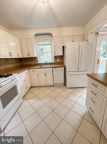 9118 Sudbury Road Silver Spring, MD 20901 - Photo 2 of 33