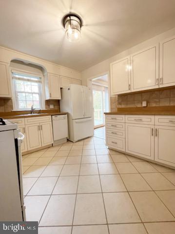 9118 Sudbury Road Silver Spring, MD 20901 - Photo 3 of 33