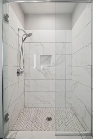 $3,200 | 253 Lake Street East, Unit 206, Wayzata, MN 55391