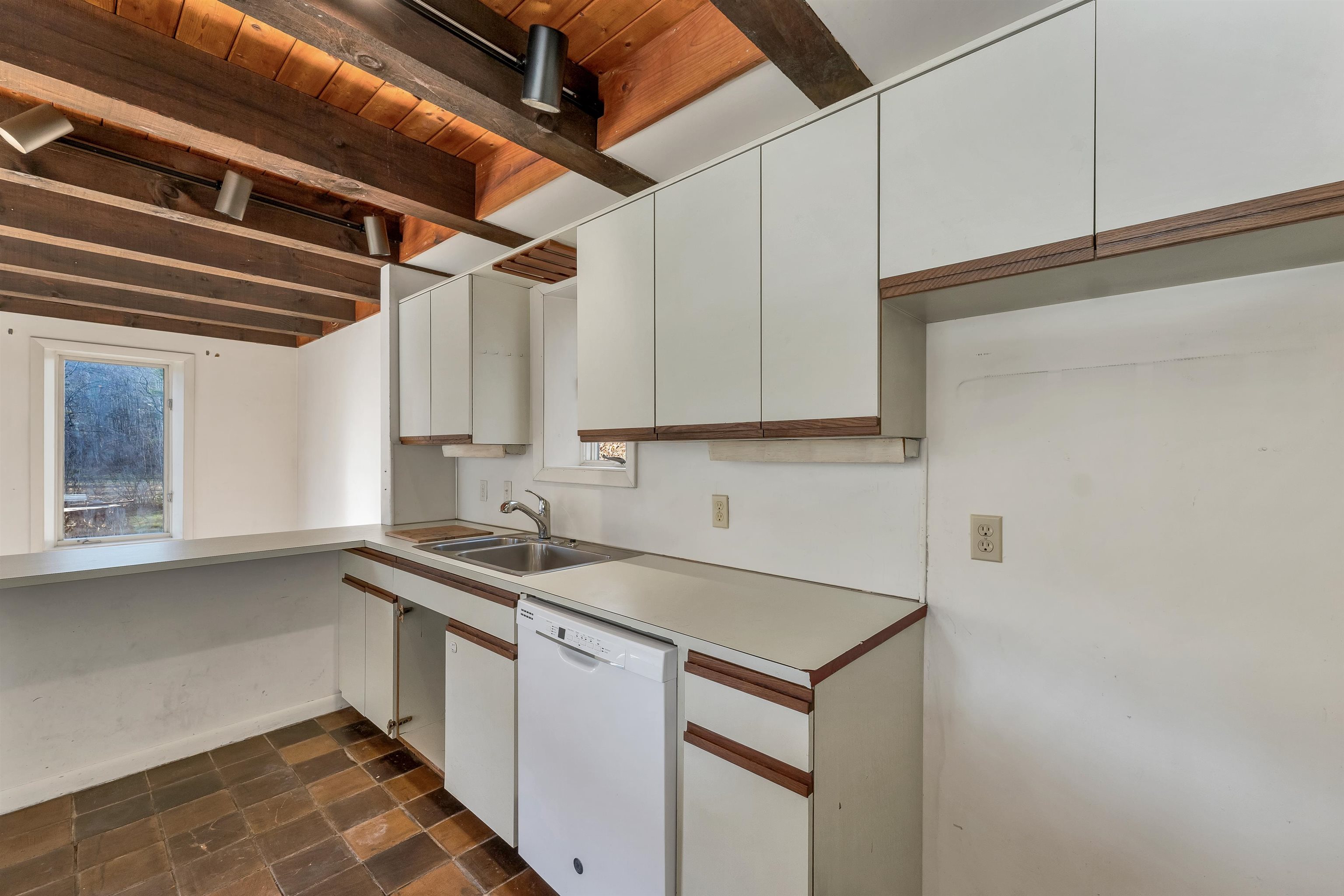 38 Pond Brook Road Wentworth, NH 03282 - Photo 12 of 60