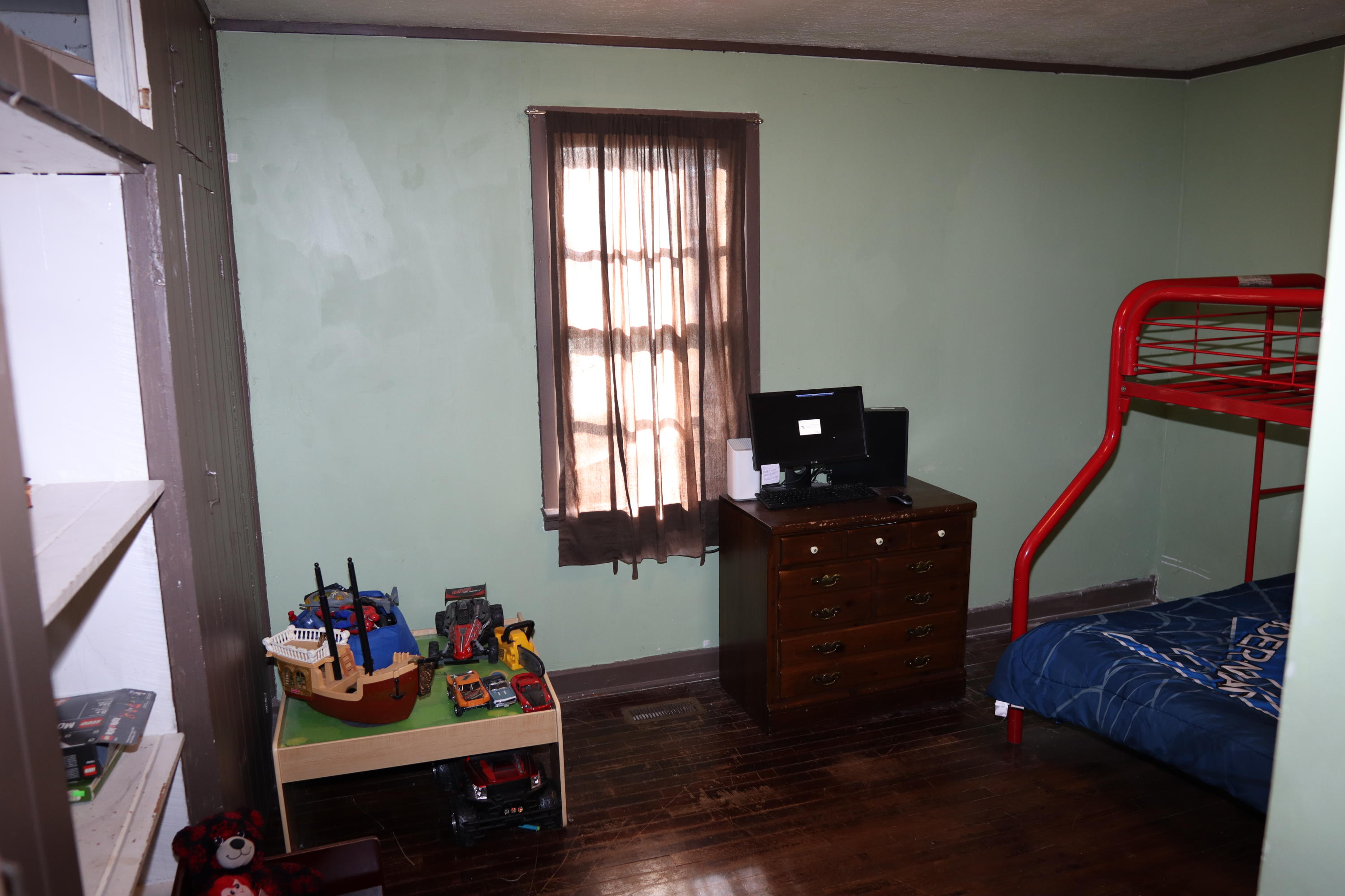 121 Robbins Road Harriman, TN 37748 - Photo 16 of 23 Bedroom 3