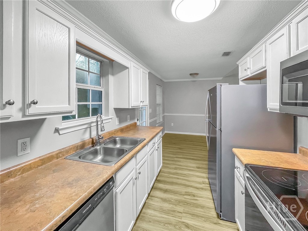 251 Autumn Ridge Court Gray, GA 31032 - Photo 15 of 31 Kitchen with Stainless Appliances