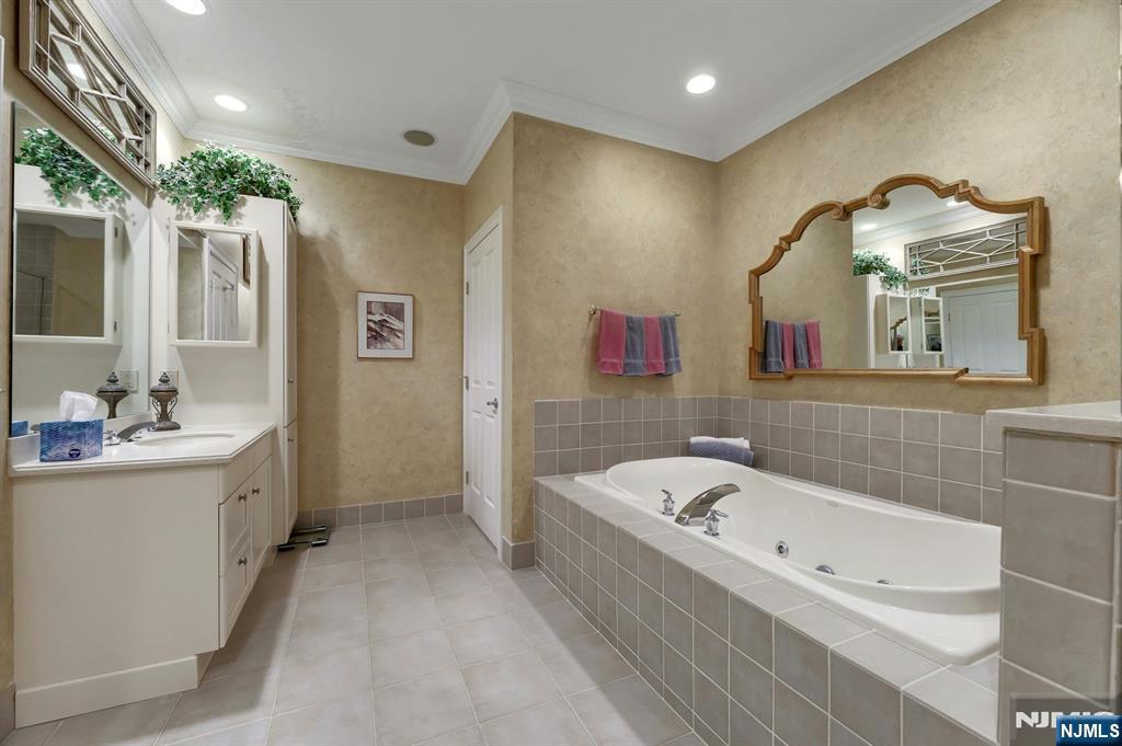 278 Hampshire Ridge, Unit 278 Park Ridge, NJ 07656 - Photo 21 of 45