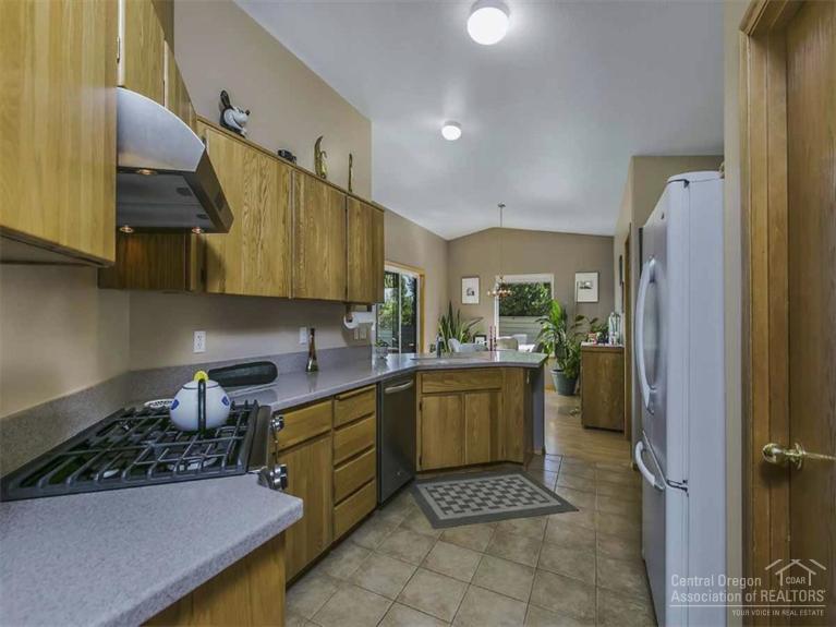 60930 Jennings Road Bend, OR 97702 - Photo 4 of 25 Additional Photo